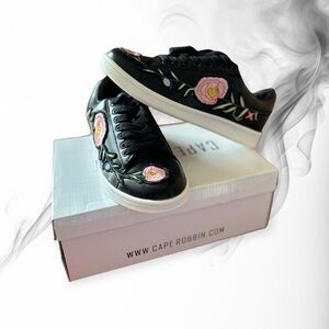 🖤 Cape Robbin Women’s Sneakers 🖤
